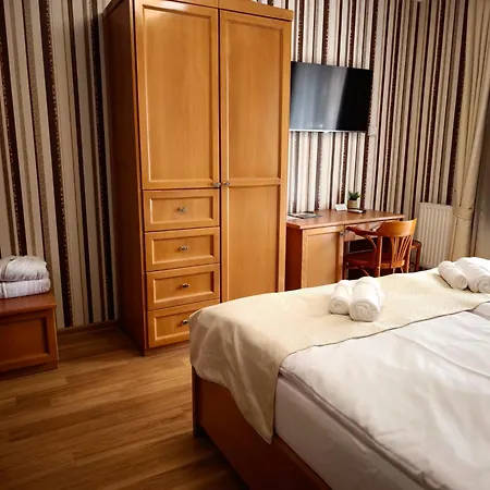 Varkonyi Wellness Apartment